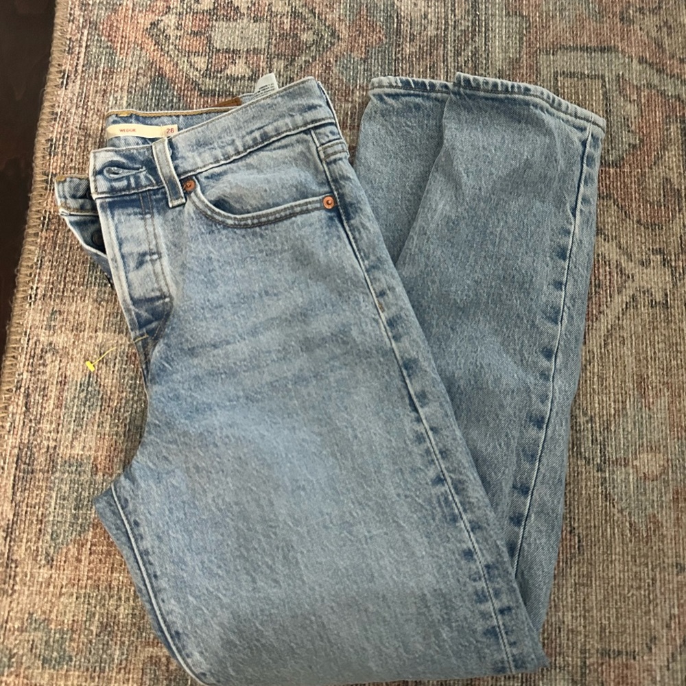 Levi’s wedgie
